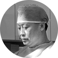 환자분들의 불편한 기능적인 부분과 외적인 부분을 동시에 고쳐드리고 싶었습니다. VIP성형외과 이명주 대표원장